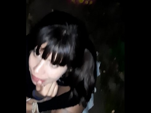 ❤️ Op der Strooss geschwollen Penis am Austausch fir Séissegkeeten ❤️ Schéine Porno op lb.onlydesiporn.ru ❤